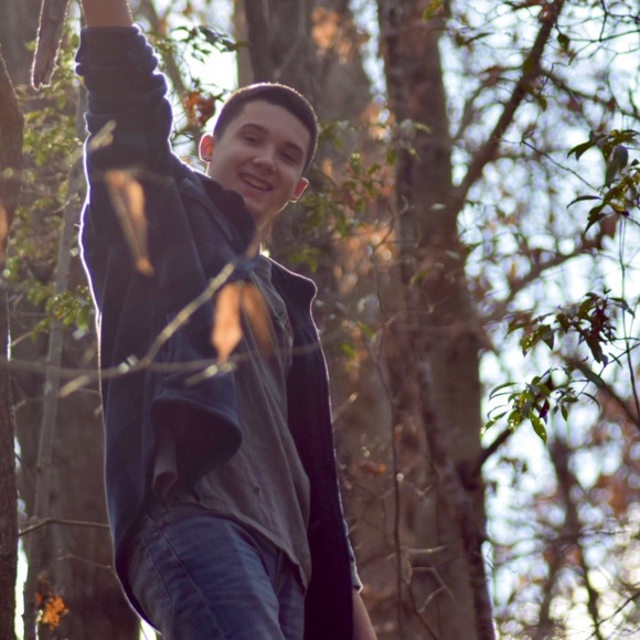 •Meet Your Posh Ambassador, Casey• - Picture 3 of 13